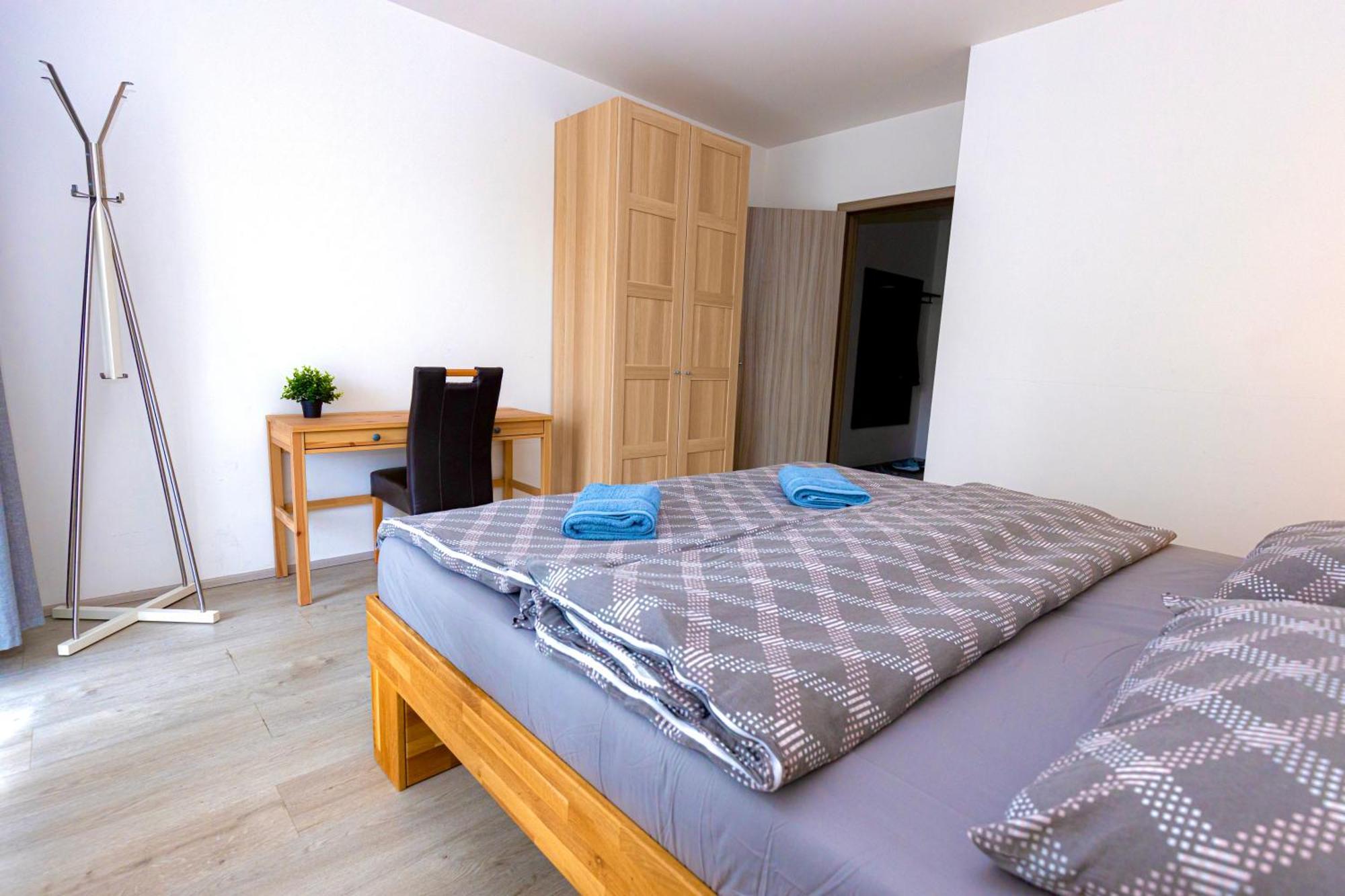 Modern Apartment • Garden • Near The City Center ปราก ภายนอก รูปภาพ
